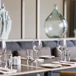 Hotel Quality Airport Stavanger 4*