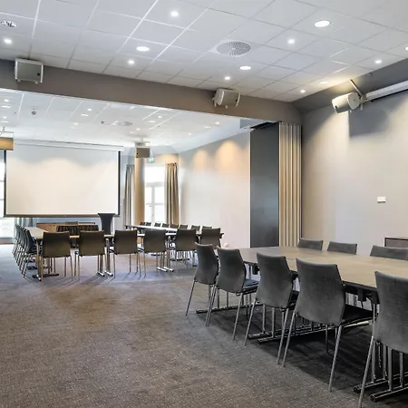 Quality Airport Stavanger Hotel 4*
