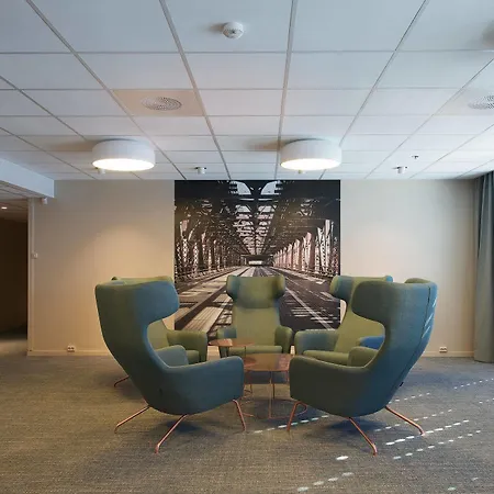 Hotel Quality Airport Stavanger 4*