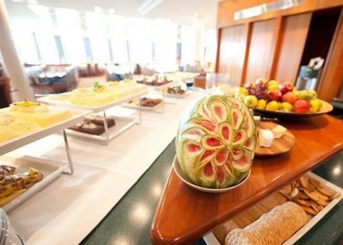 Hotel Quality Airport Stavanger 4*