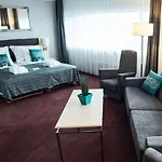 Hotel Quality Airport Stavanger 4*